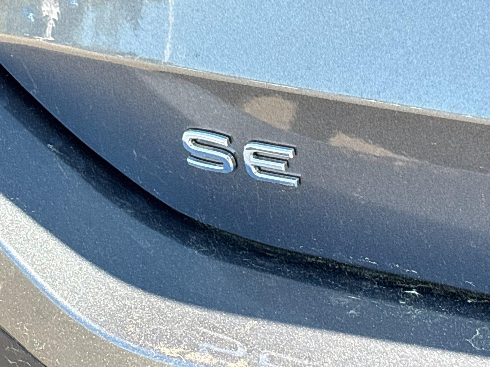 2025 Volkswagen Tiguan SE - Photo 11