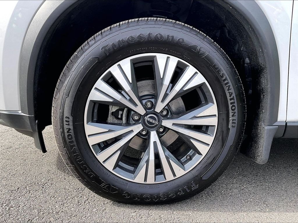 Used 2023 Silver Nissan SV image 22