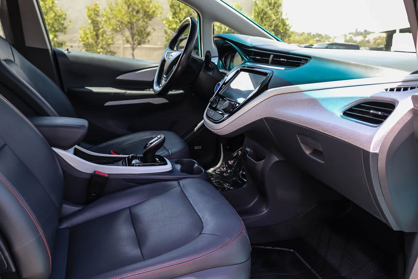 Used 2020 Oasis Blue Chevrolet Premier image 16