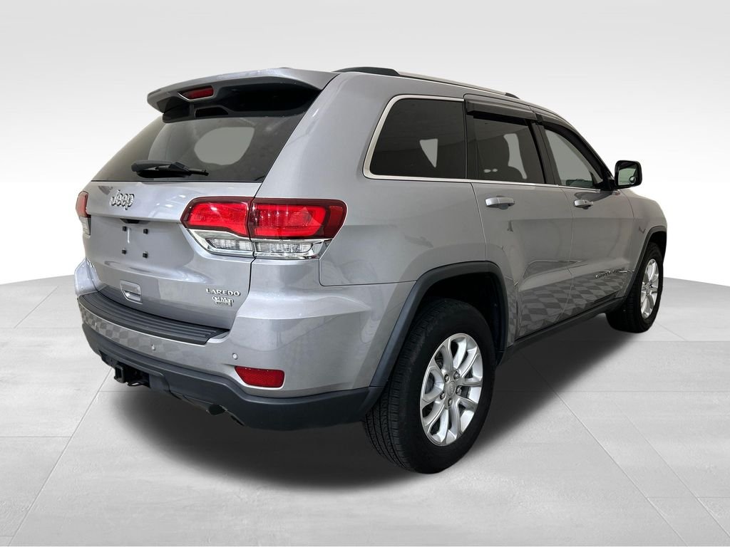 Used 2021 Silver Jeep Laredo X image 5