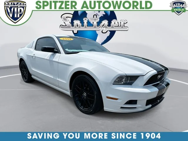 Used 2014 White Ford V6 image 1