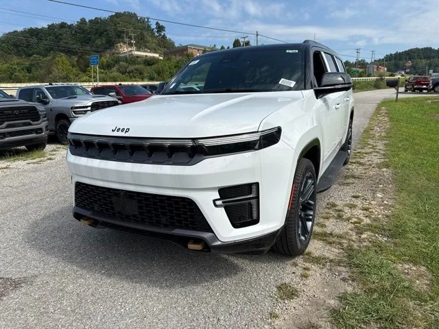 New 2026 Bright White Clear-Coat Exterior Paint Jeep  image 7