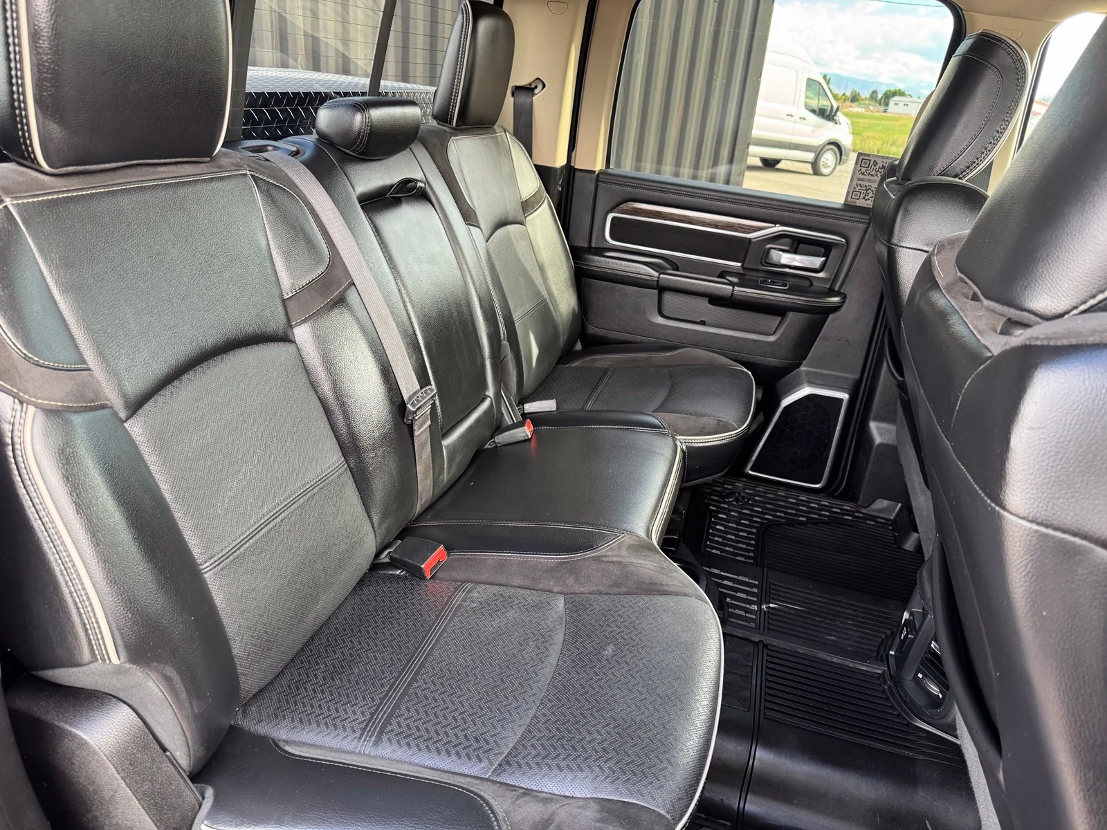 Used 2020 Black Ram Laramie image 39