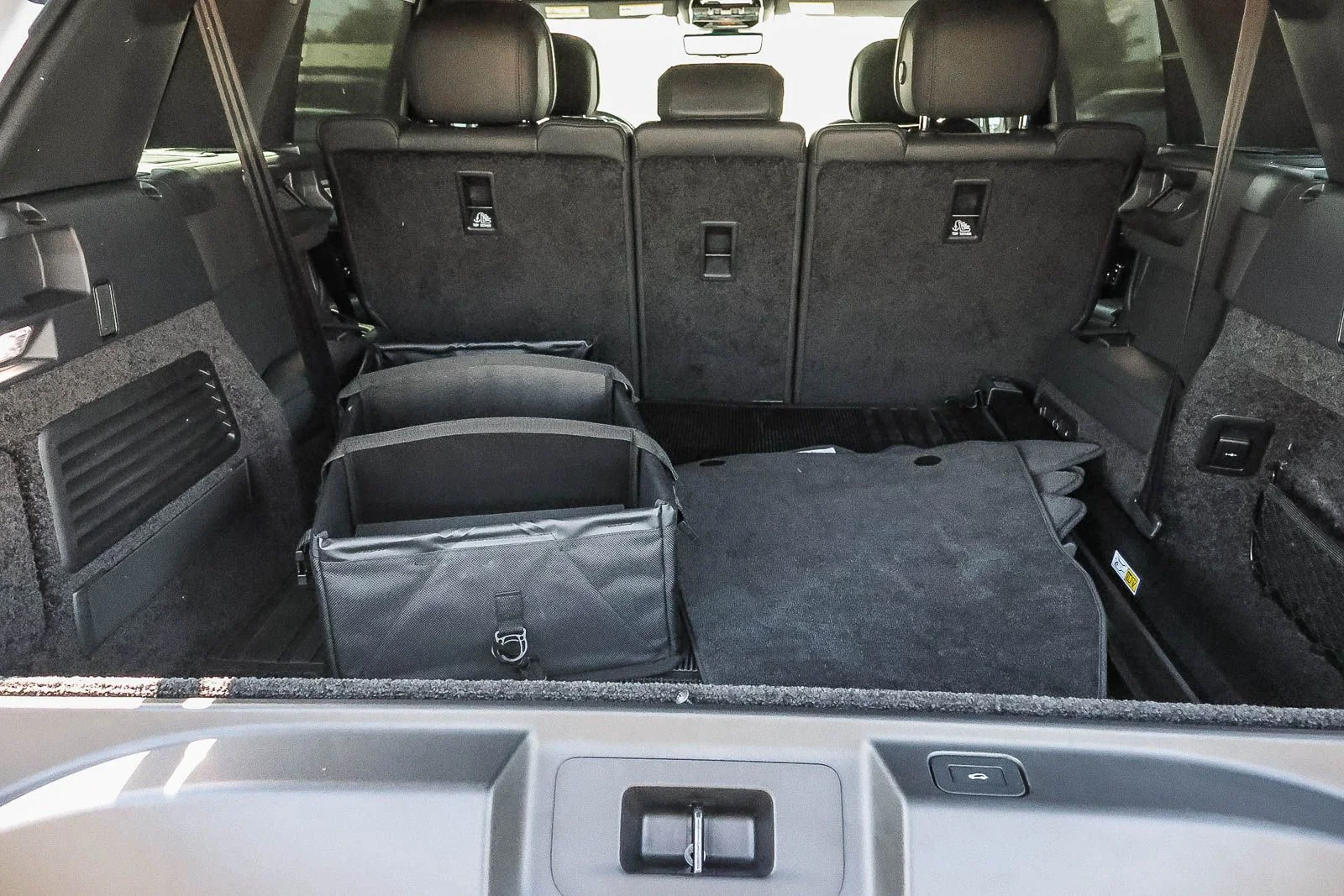 2026 Land Rover Range Rover SE - Photo 26