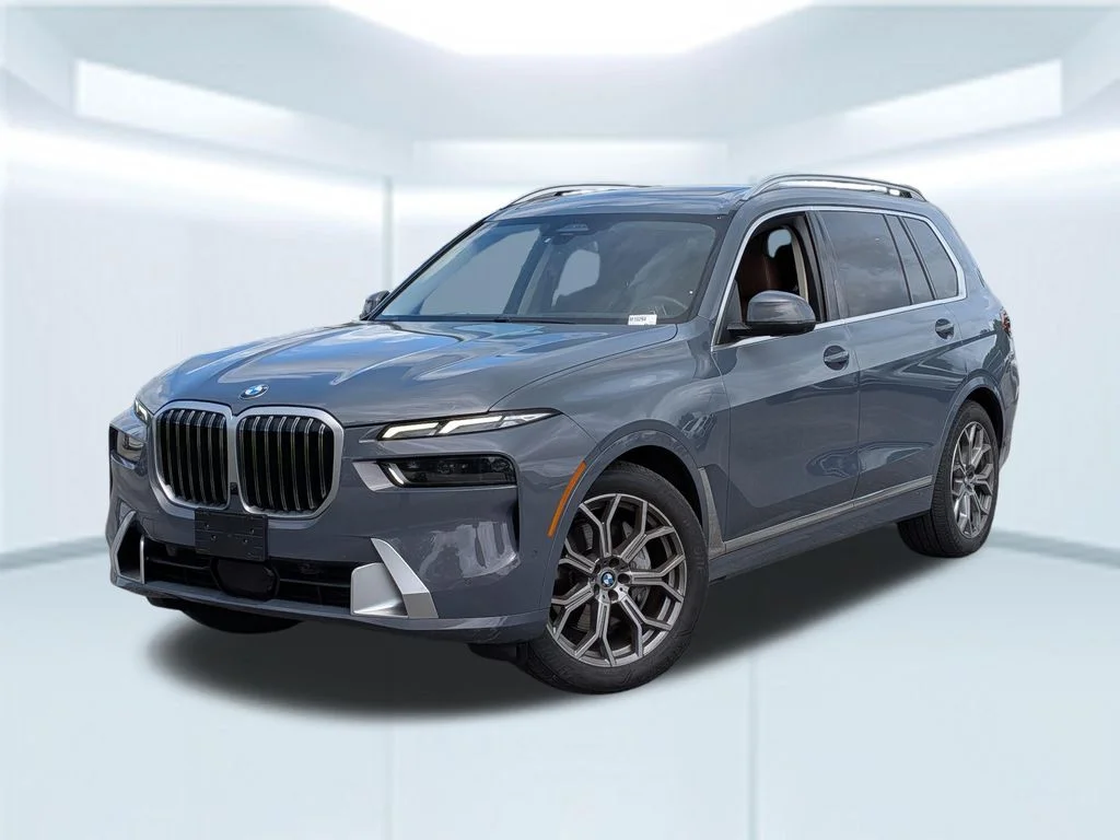 2023 BMW X7 xDrive40i's photo