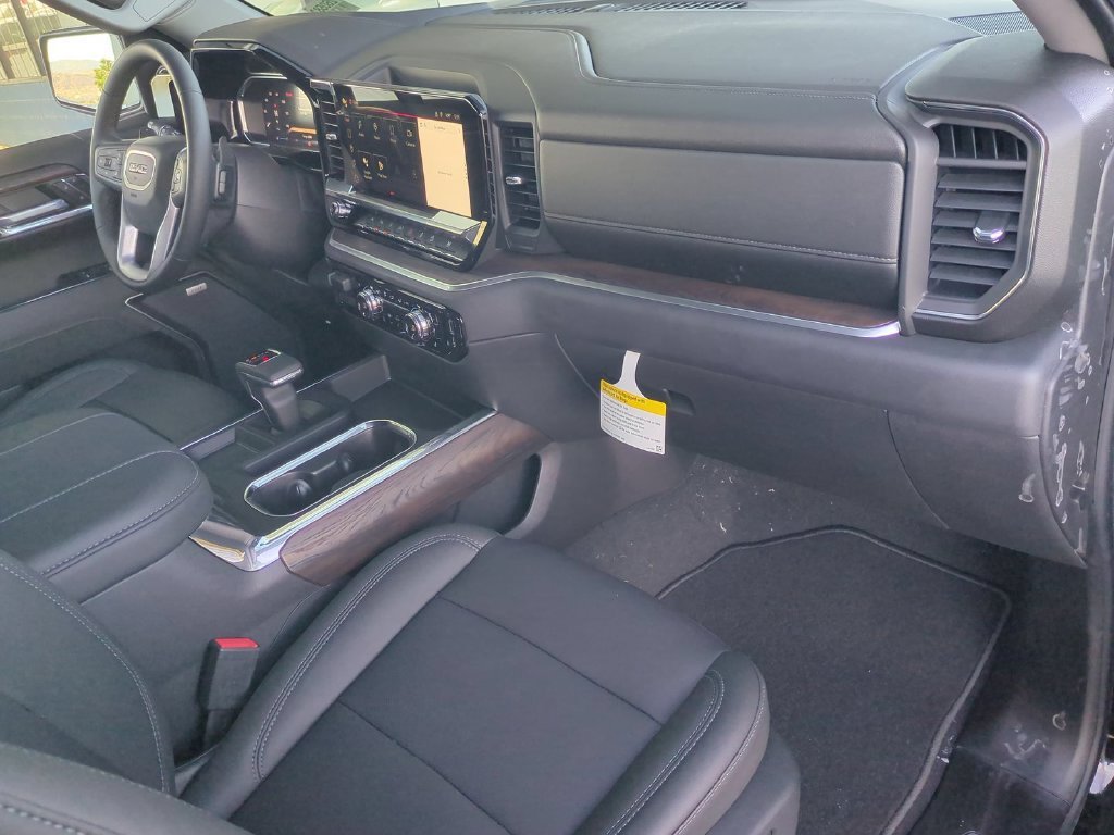 New 2026 Onyx Black GMC SLT image 32