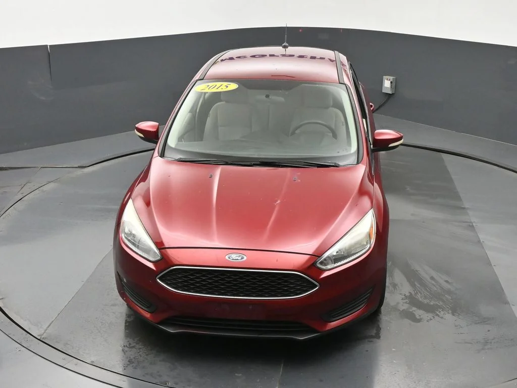 Used 2015 Red Ford SE image 27