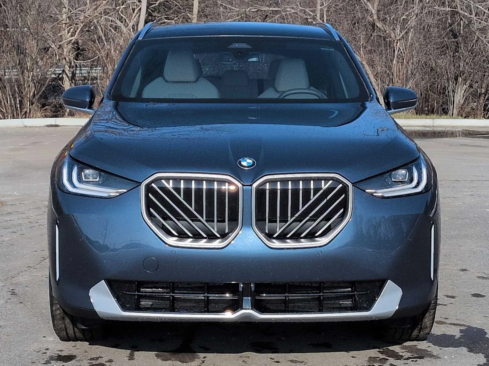 New 2026 Arctic Race Blue metallic BMW 30 xDrive image 17