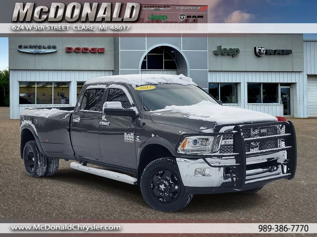 2017 RAM 3500 Laramie 4X4 Crew Cab LWB's photo