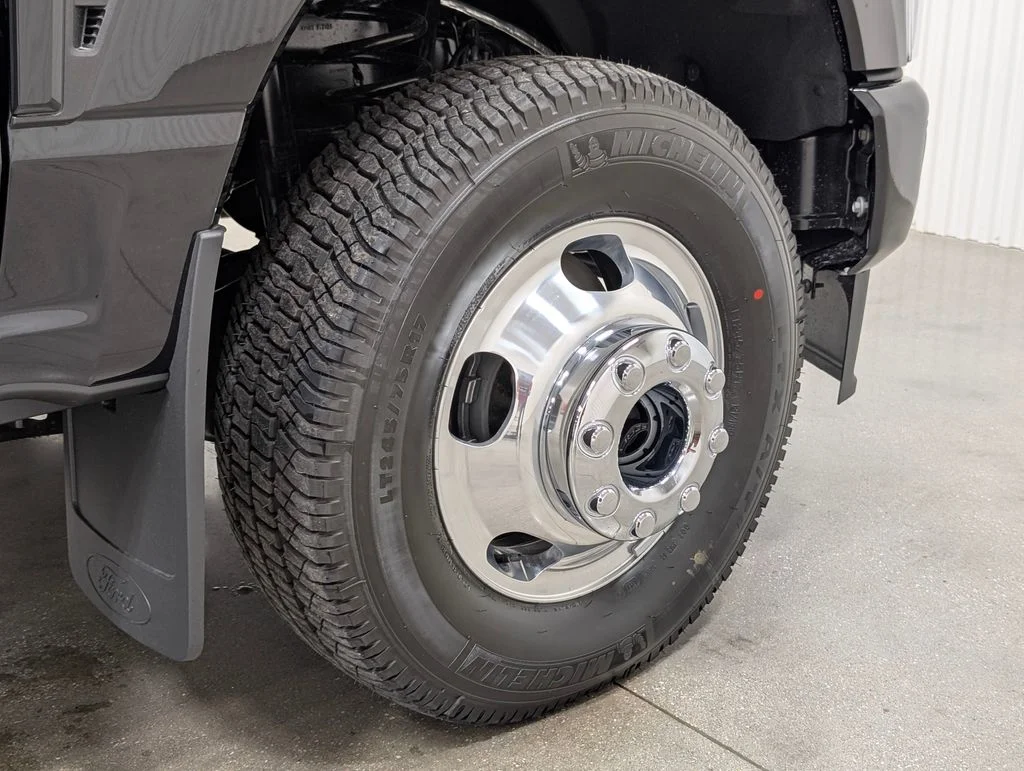 New 2026 Agate Black Metallic Ford F-350® Platinum® image 3
