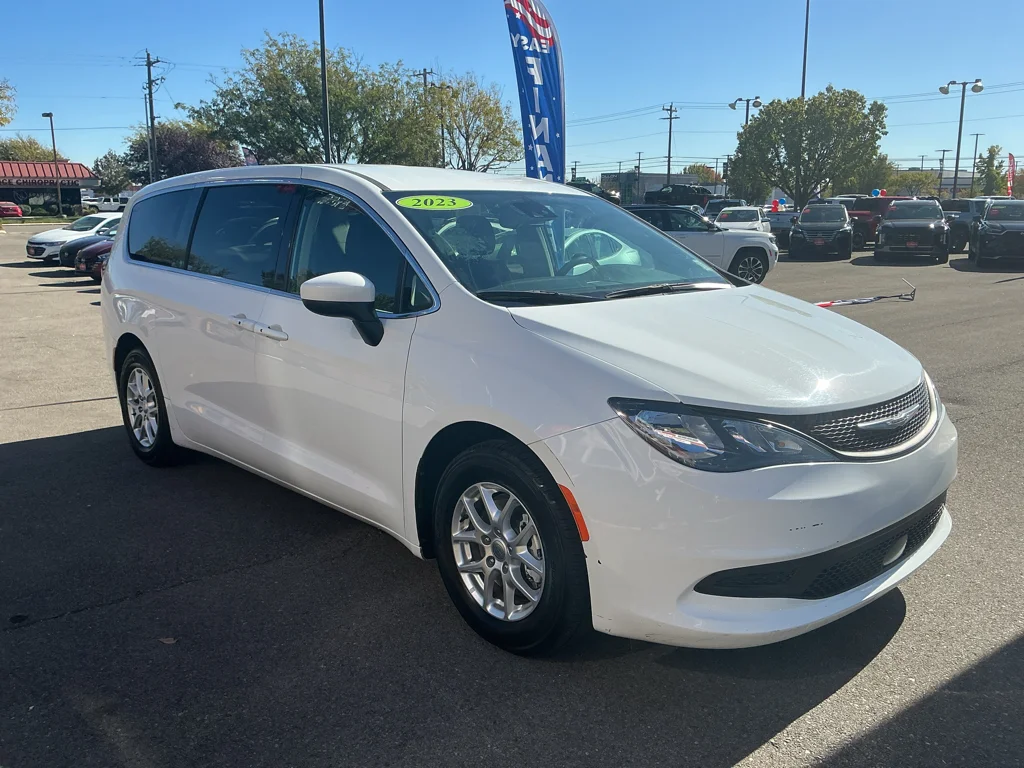 Used 2023 Bright White Clearcoat Chrysler LX image 3