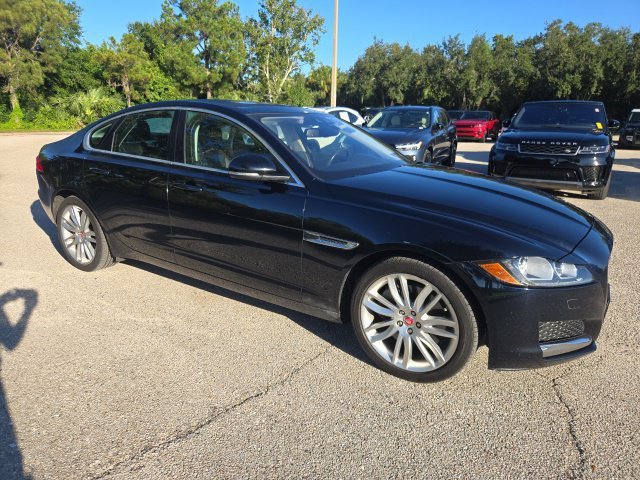 Used 2016 Celestial Black Jaguar 35t Prestige image 7