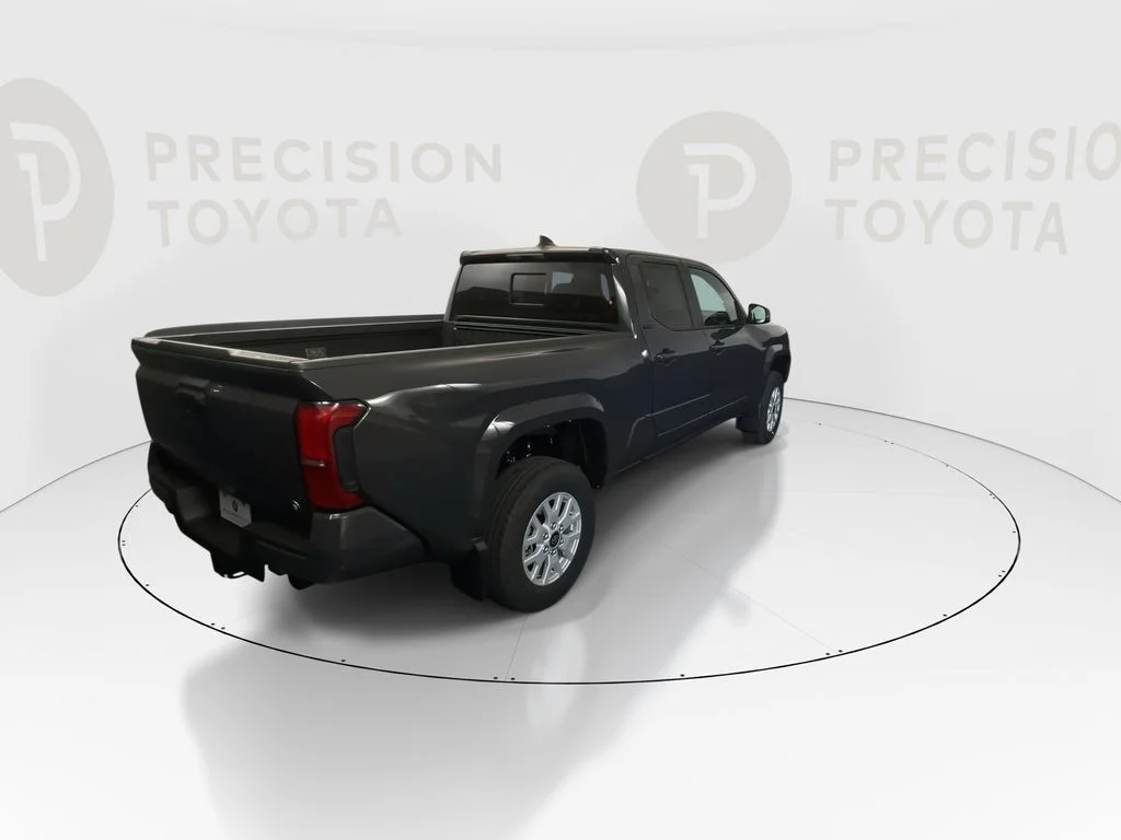 2026 Toyota Tacoma SR5 - Photo 18