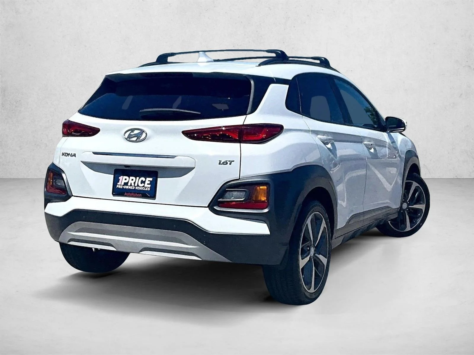 Used 2021 Chalk White Hyundai Ultimate image 2