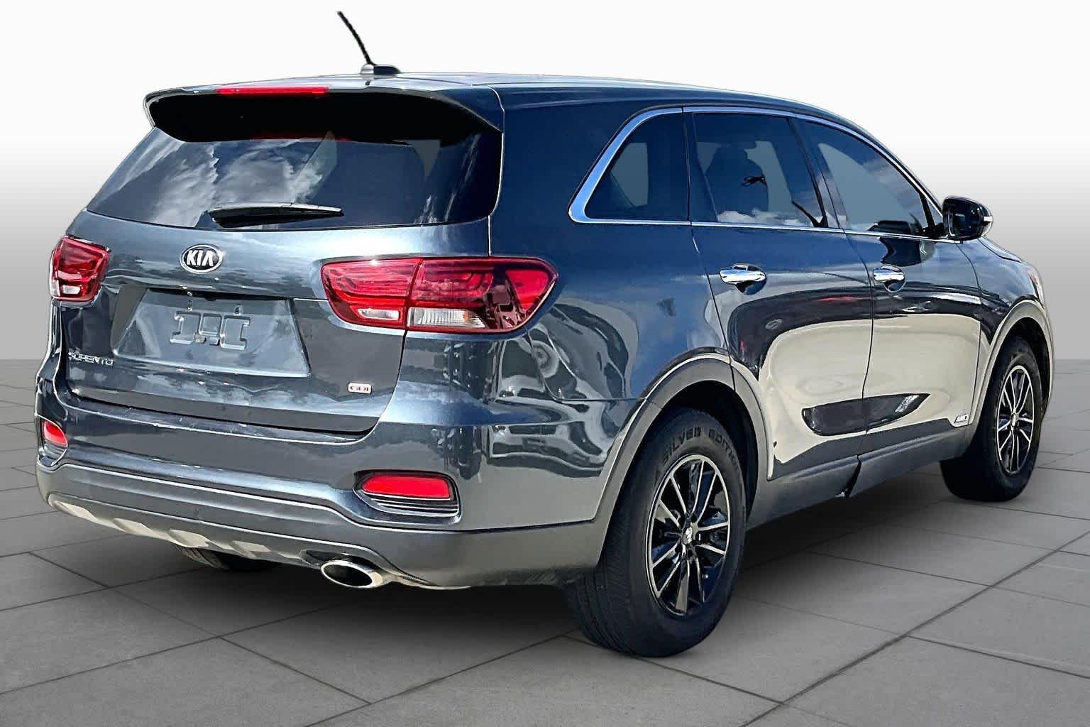 Used 2020 Gravity Grey Kia LX image 12