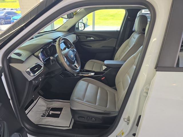 Used 2021 White Chevrolet LT image 13