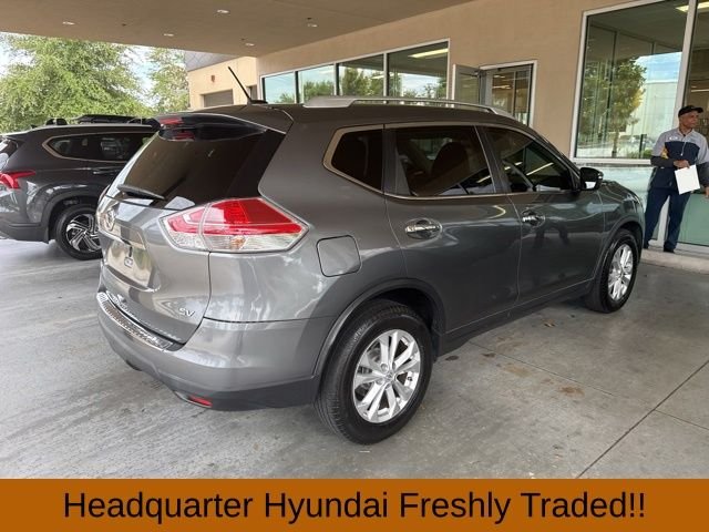 Used 2015 Gray Nissan SV image 7