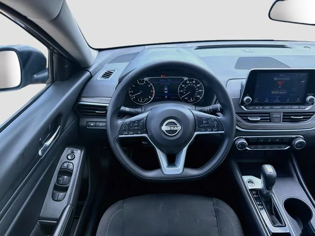 Used 2025 Gray Nissan 2.5 SV image 22
