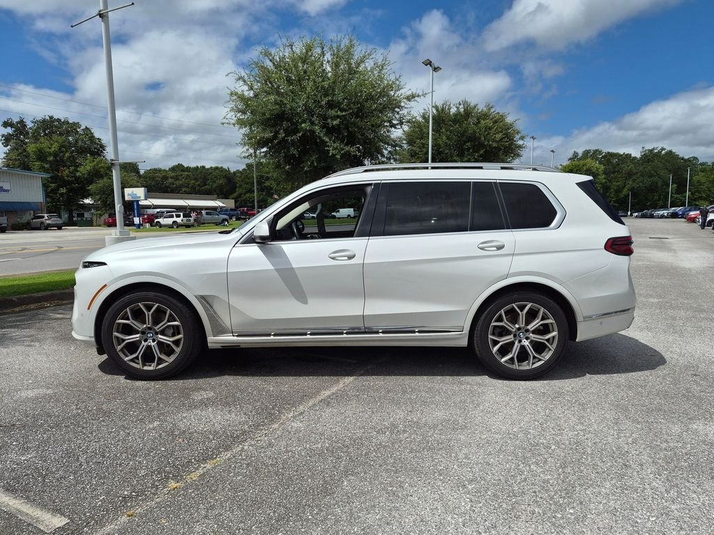 Used 2023 Mineral White Metallic BMW xDrive40i image 2