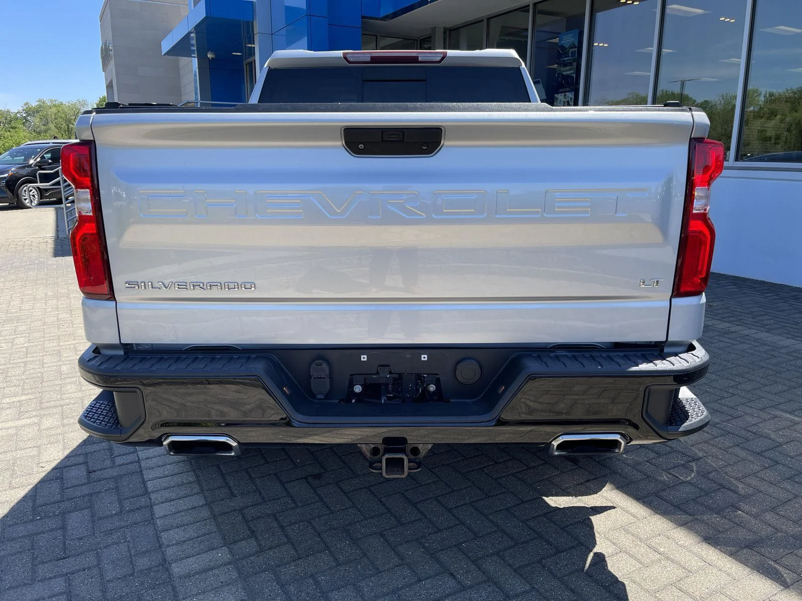 Used 2021 SILVER ICE METALLIC Chevrolet LT Trail Boss image 4