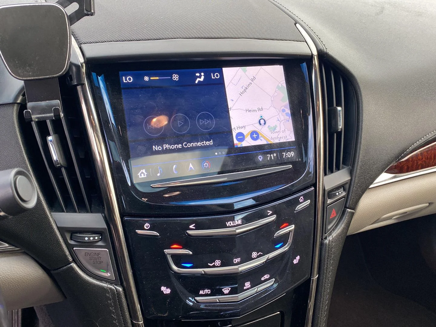 Used 2018 Phantom Gray Metallic Cadillac Luxury AWD image 4