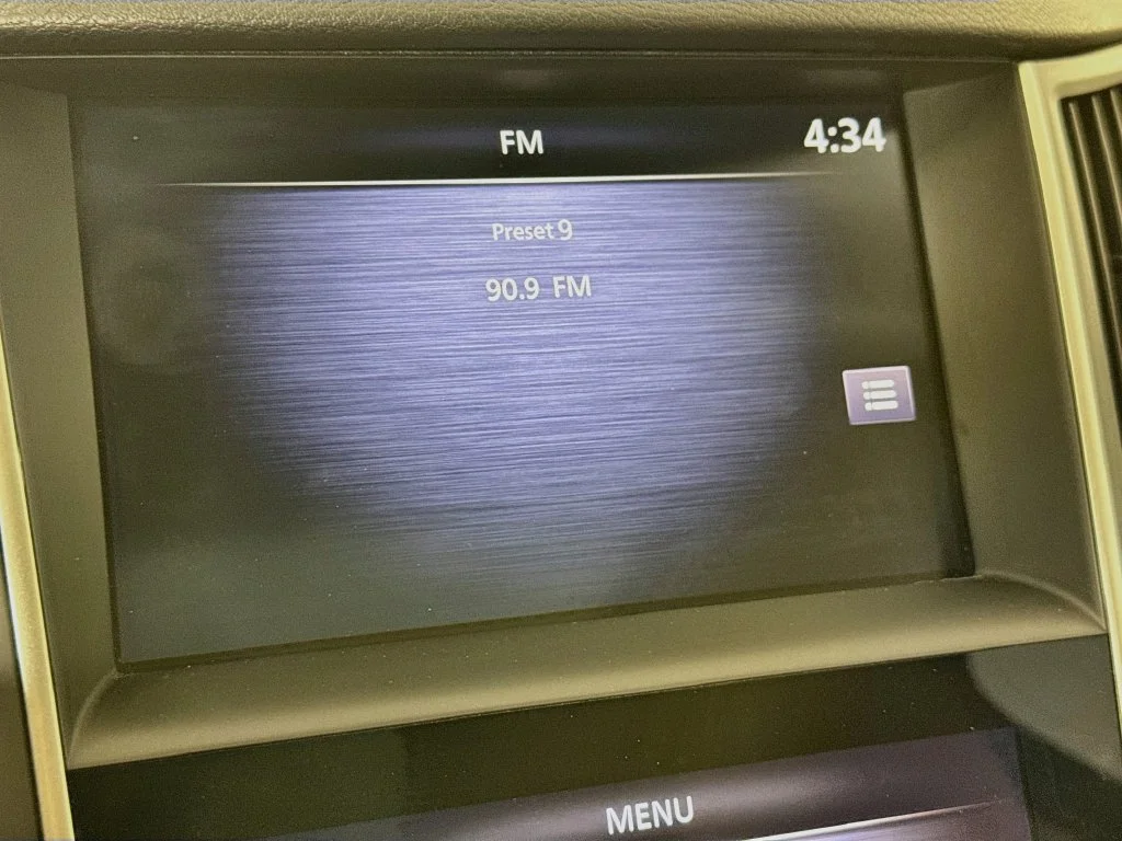 Certified Used 2023 Gray INFINITI LUXE image 19