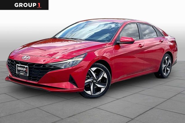 Pre-Owned 2023 Hyundai Elantra SEL FWD IVT