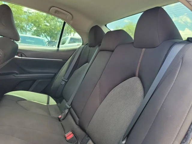 2020 Toyota Camry LE - Photo 11