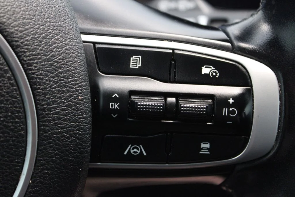 Used 2023 Ebony Black Kia X-Pro Prestige image 23