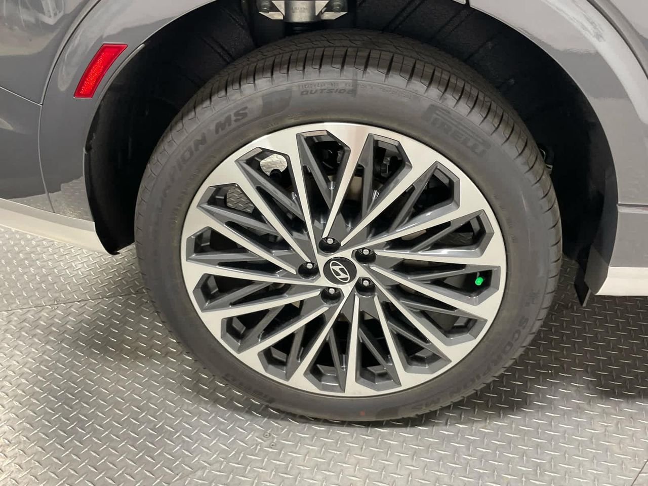 New 2026 Ecotronic Gray Pearl Hyundai Calligraphy AWD image 17