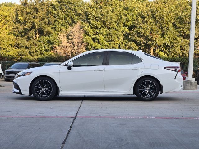 Used 2021 White Toyota SE image 4
