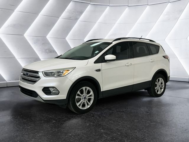 Used 2018 White Ford SE image 3
