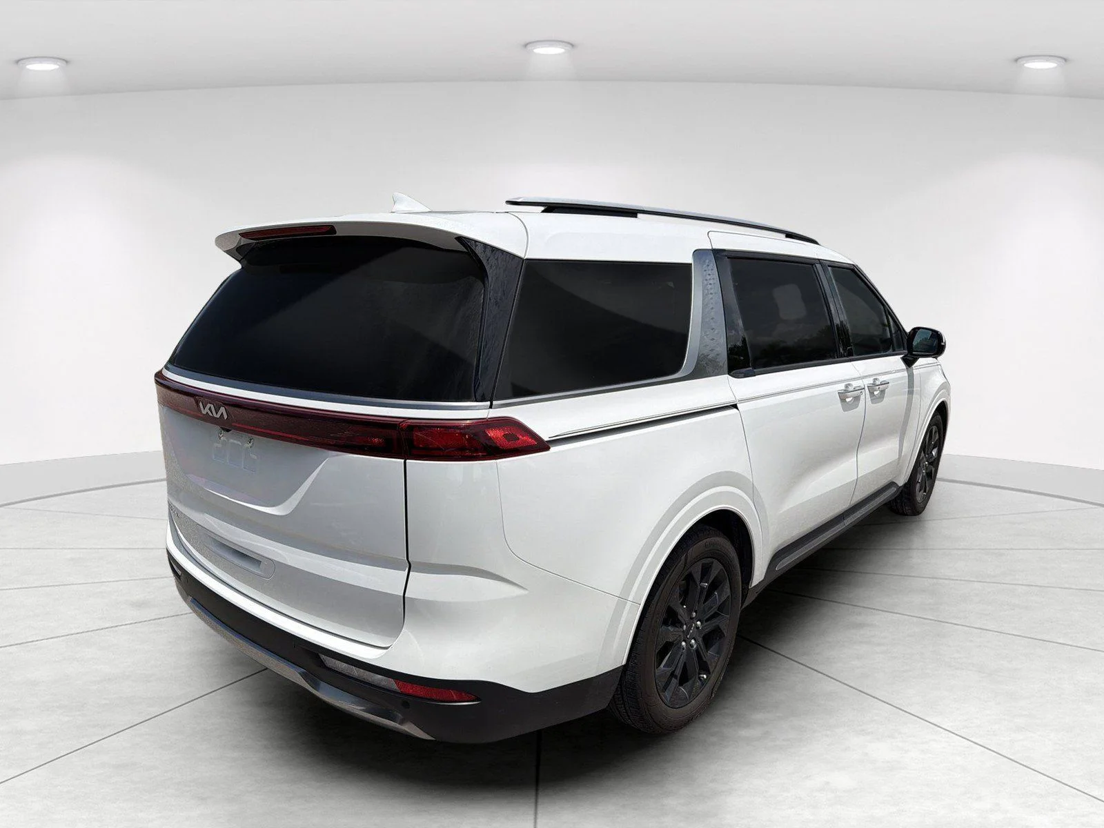 Used 2024 White Kia SX image 4