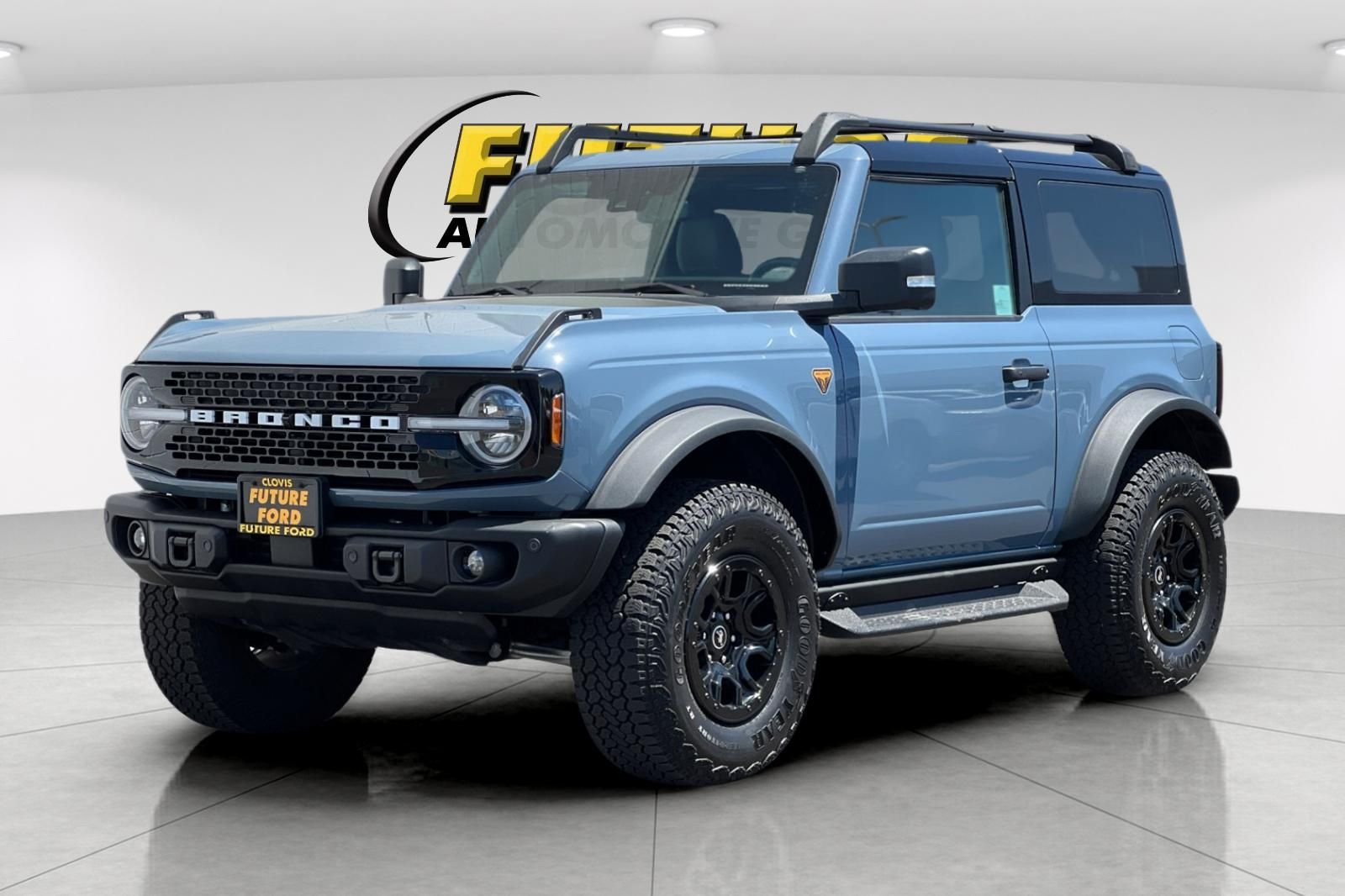 Used 2025 Gray Ford Badlands image 7