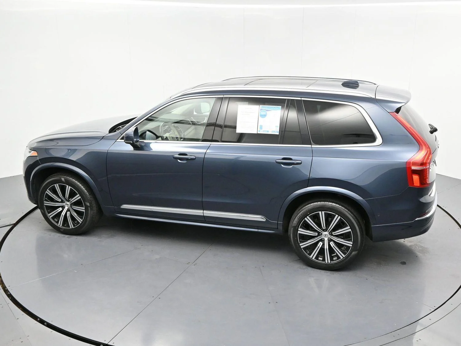 Used 2023 Blue Volvo Plus image 40