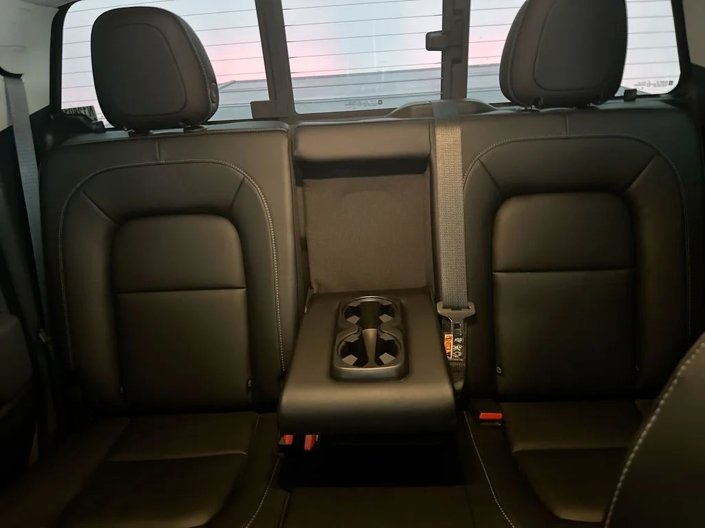 Used 2022 Black Chevrolet Z71 image 25