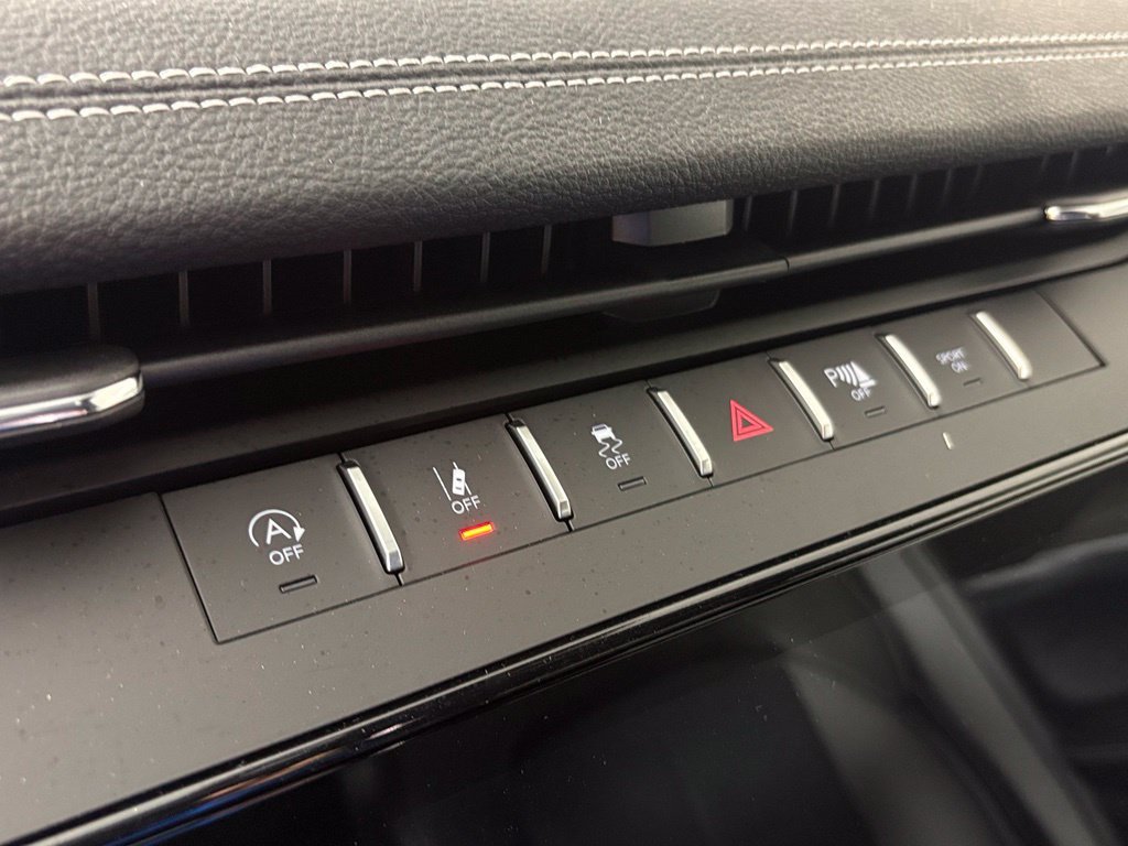 New 2027 High-Gloss Black Paint Jeep Altitude image 23