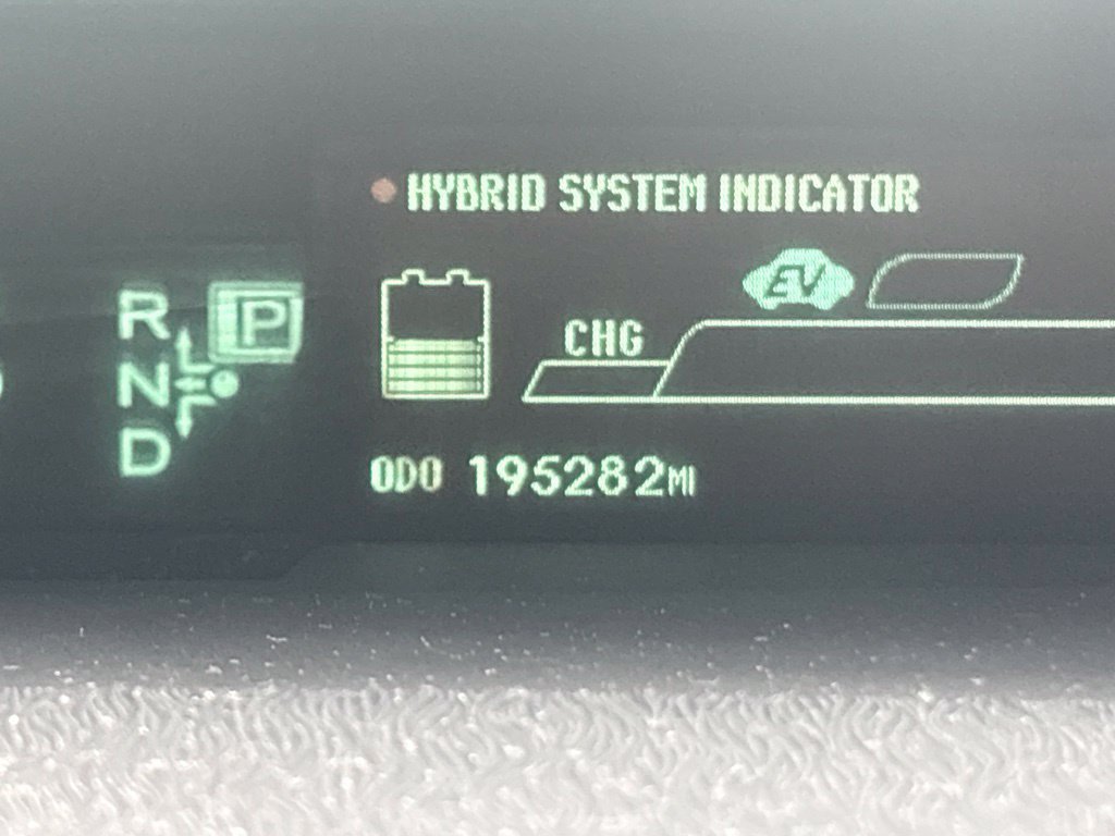 Used 2014 Pearl Toyota Three image 17