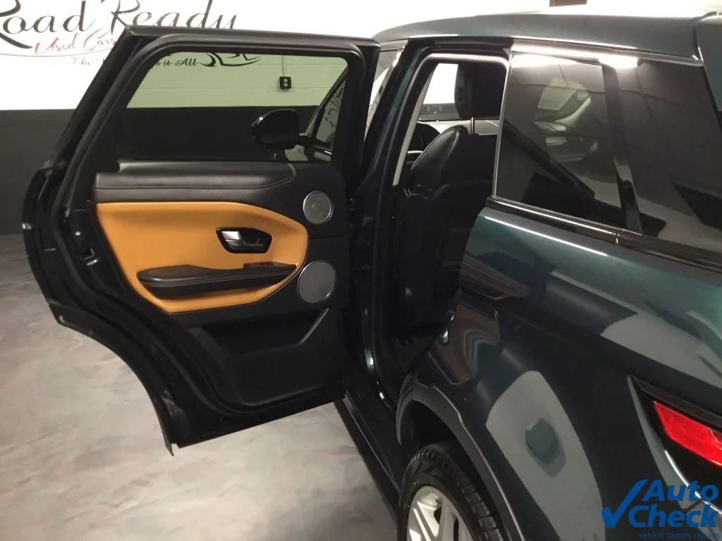 Used 2016 Green Land Rover HSE Dynamic image 26