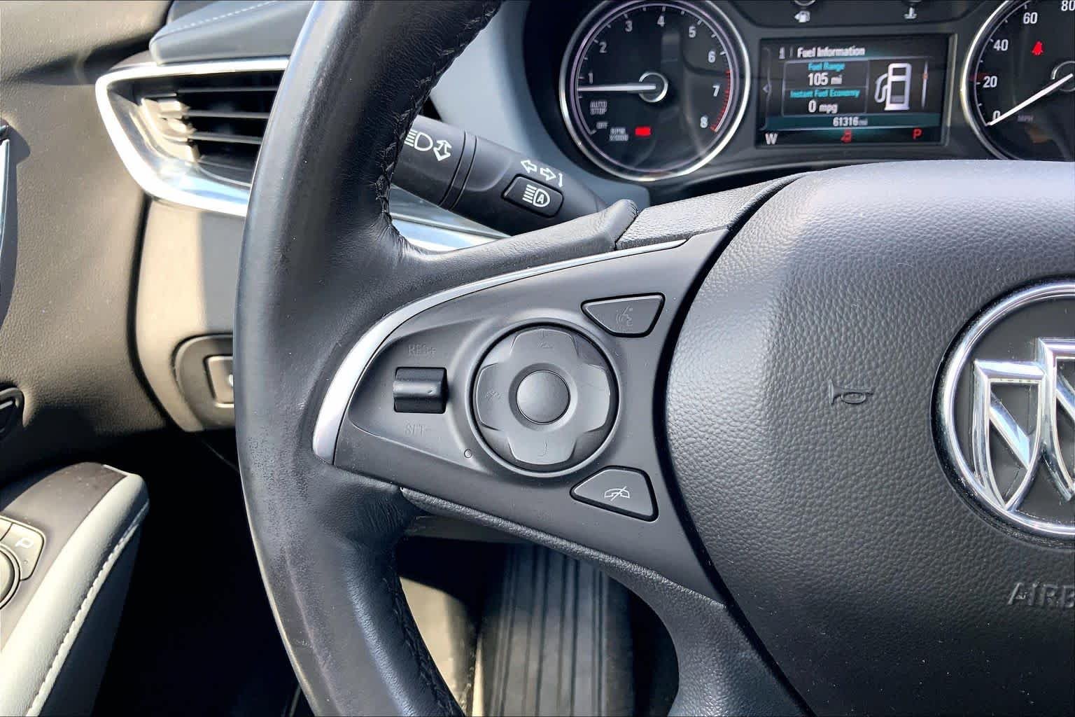 Used 2018 White Frost Tricoat Buick Premium image 23
