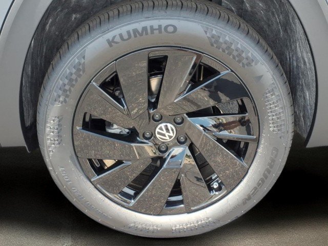 New 2026 Pure Gray Volkswagen SE w/Technology 4M image 9