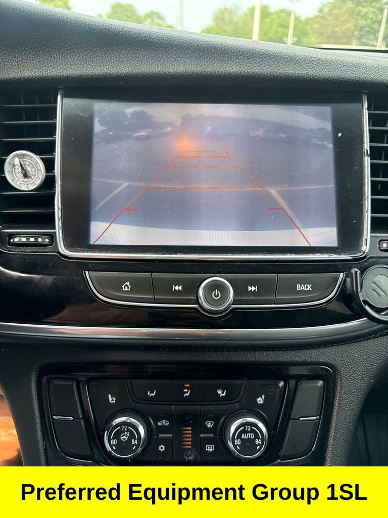 Used 2017 Summit White Buick Essence image 6