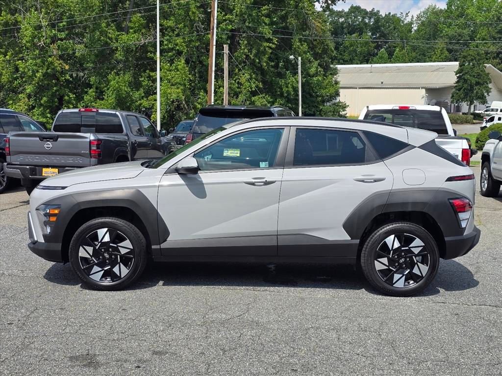 Used 2025 Gray Hyundai SEL image 23
