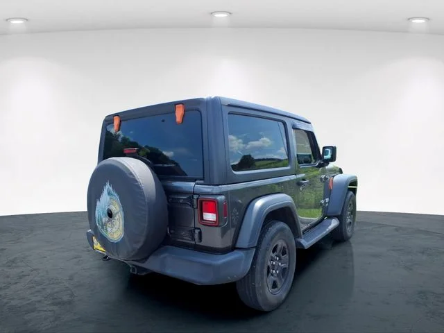 Used 2020 Gray Jeep Sport image 18