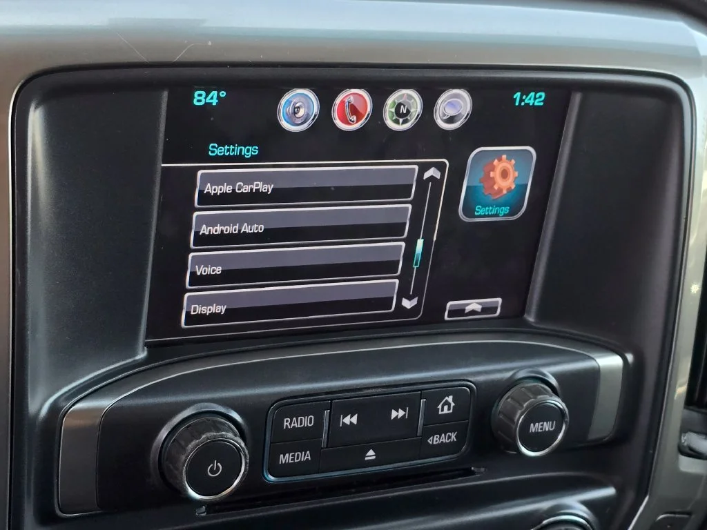 Used 2018 Red Chevrolet LT image 43