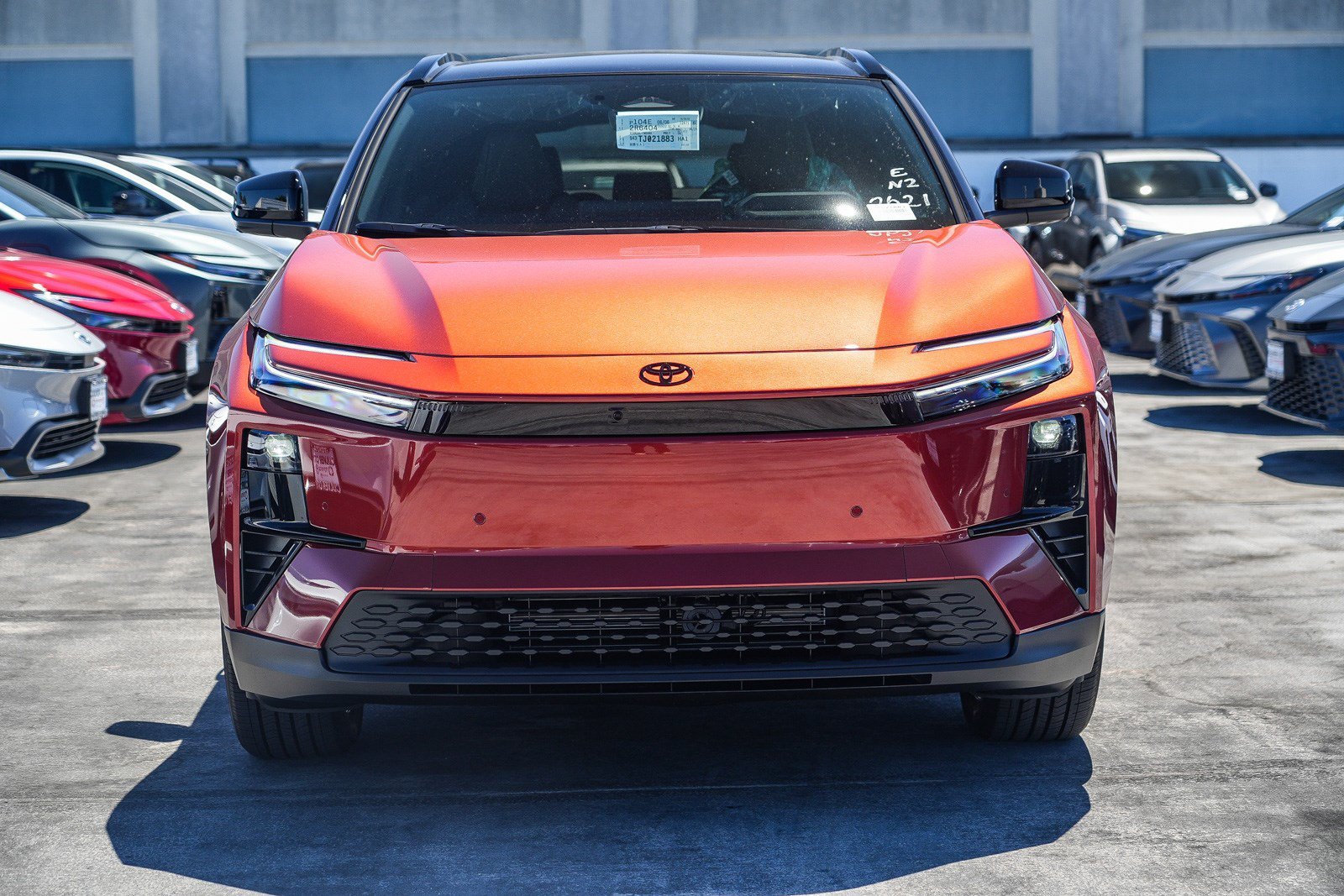 New 2026 Tandoori with Midnight Black Metallic roof <sup>1</sup> Toyota  XSE image 4