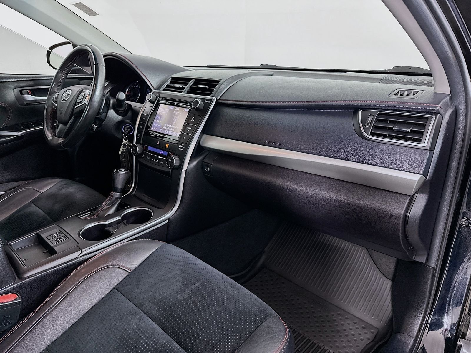 Used 2017 Midnight Black Metallic Toyota XSE image 30