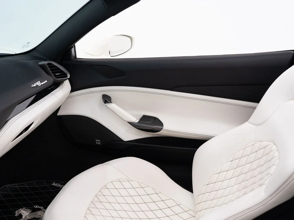 Used 2018 Bianco Avus Ferrari  image 30