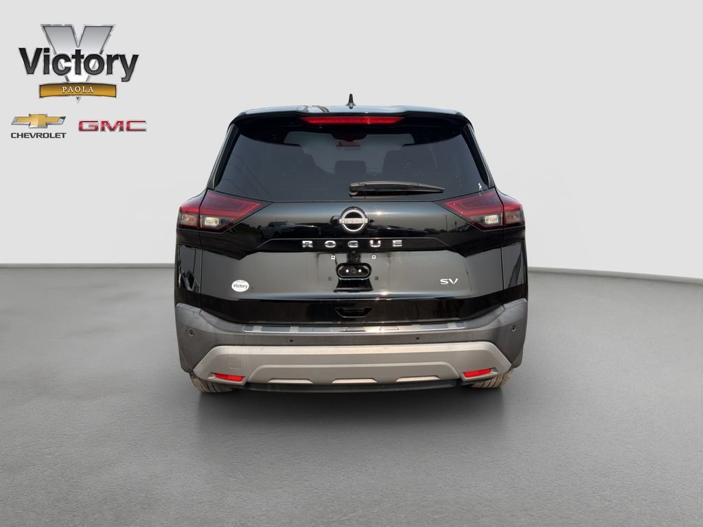 Used 2022 Black Nissan SV FWD image 5