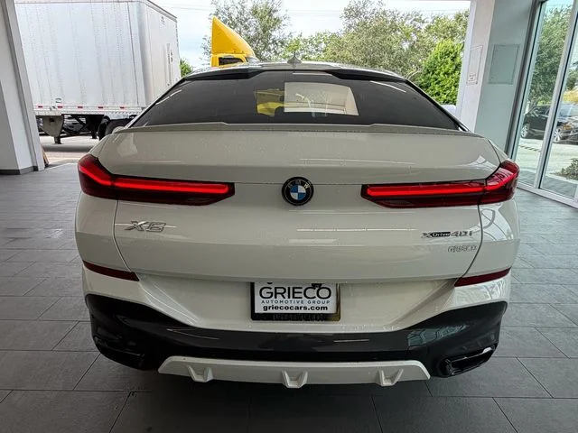 Used 2022 White BMW xDrive40i image 10